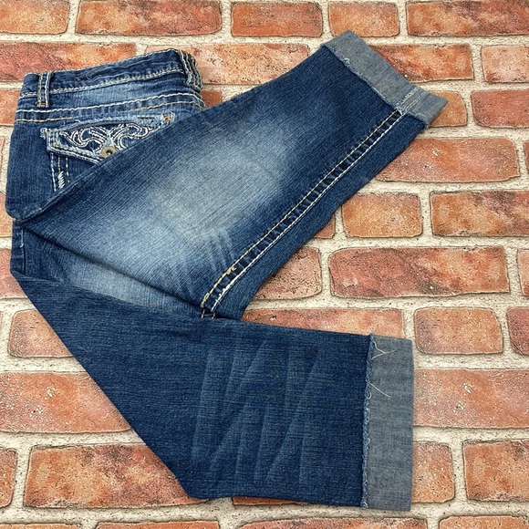 Amethyst cuffed Capri jeans - Picture 7 of 12